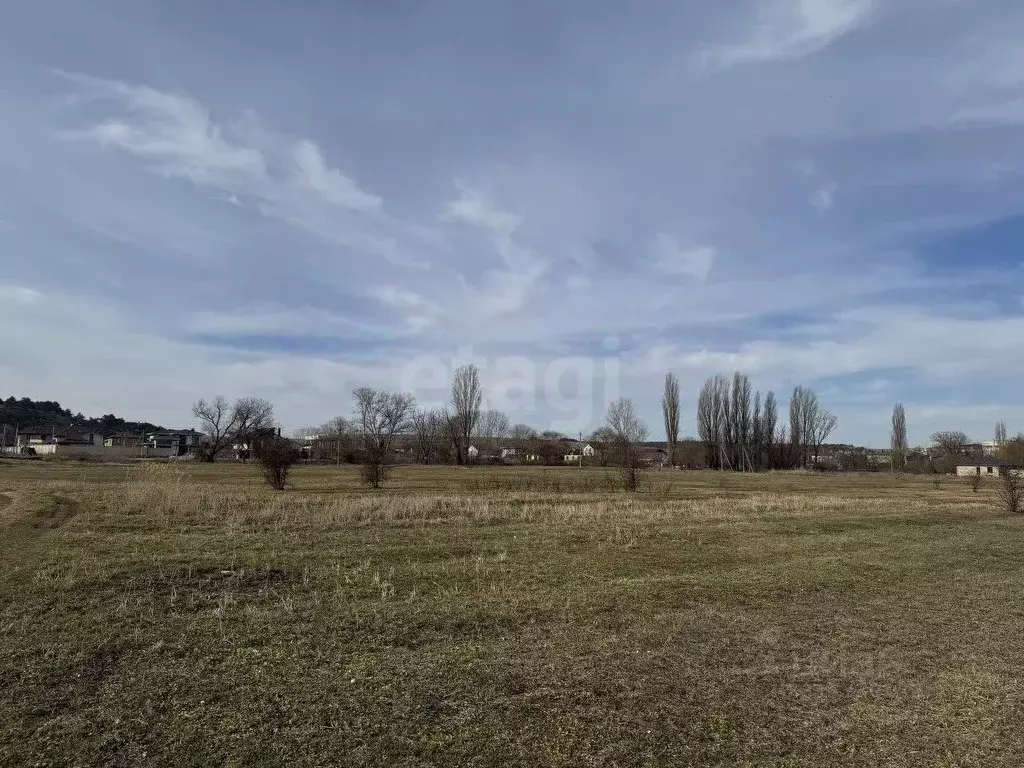 Участок в Крым, Симферопольский район, с. Мирное  (6.0 сот.) - Фото 1