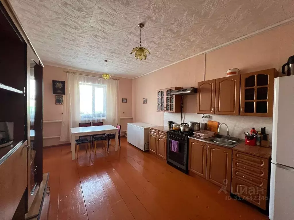 Дом в Башкортостан, с. Буздяк ул. Габдрашитова, 38 (98 м) - Фото 0