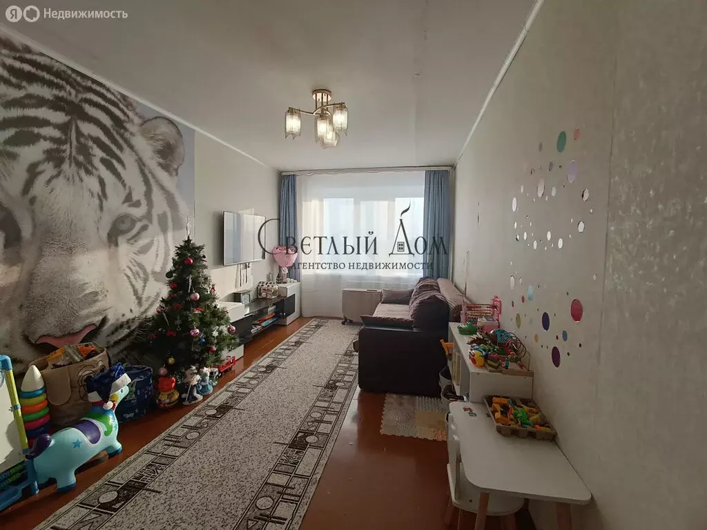 2-комнатная квартира: Чернушка, улица Нефтяников, 8 (46.5 м) - Фото 1