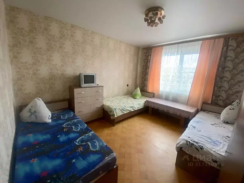 2-к кв. Белгородская область, Старый Оскол Буденного мкр, 4 (54.0 м) - Фото 0