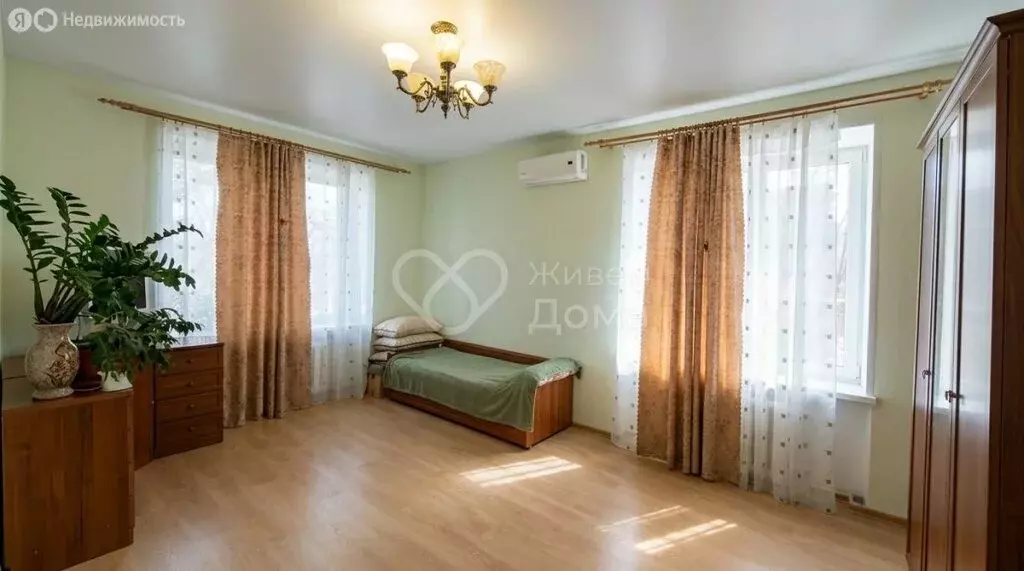 4-комнатная квартира: Волгоград, улица Петра Гончарова, 8 (94 м) - Фото 1