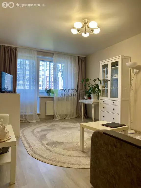 1-комнатная квартира: Ижевск, улица Холмогорова, 83 (41 м) - Фото 0