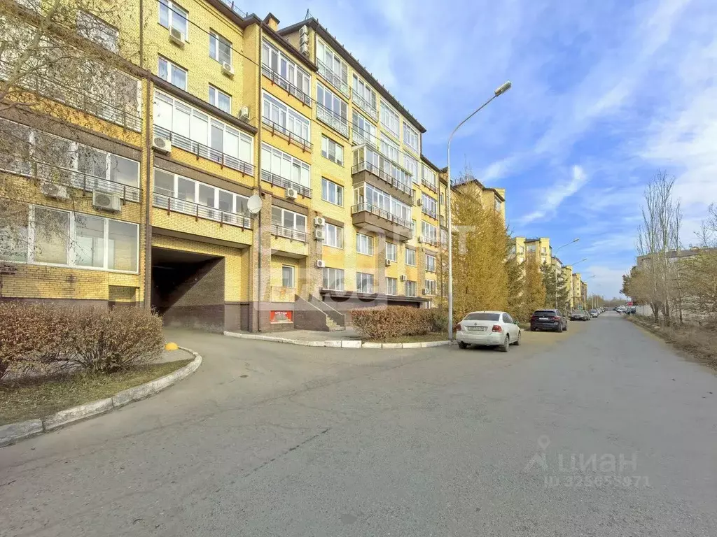 Помещение свободного назначения в Омская область, Омск Старгород мкр, ... - Фото 1