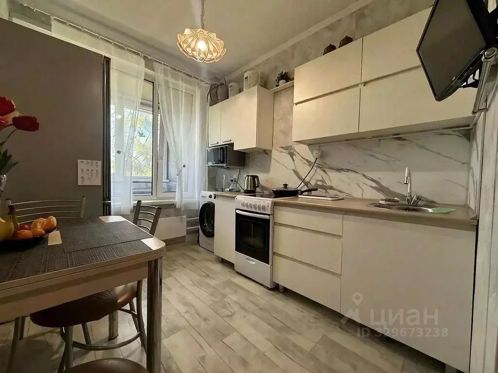 2-к кв. Самарская область, Тольятти Революционная ул., 56 (42.4 м) - Фото 2