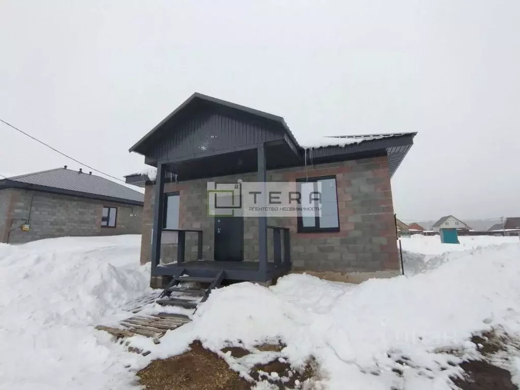 Дом в Башкортостан, Иглинский сельсовет, с. Иглино ул. Салаватская (90 ... - Фото 1