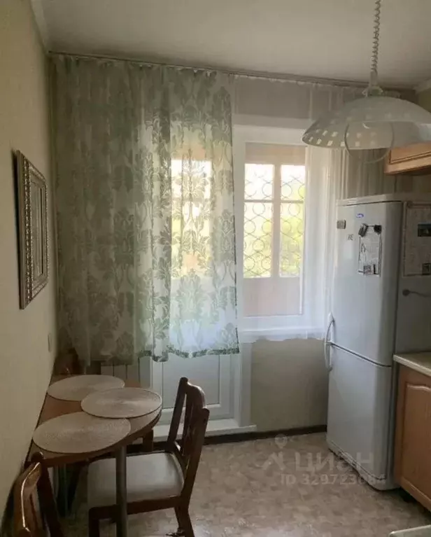 2-к кв. Кемеровская область, Новокузнецк ул. Кирова, 119 (48.0 м) - Фото 2