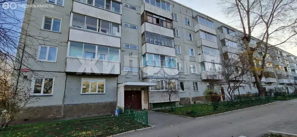 3-комнатная квартира: Абакан, Пирятинская улица, 17А (63.1 м) - Фото 1