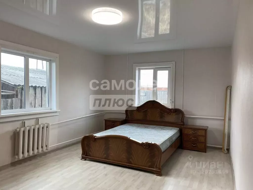 Дом в Иркутская область, Эхирит-Булагатский район, пос. Усть-Ордынский ... - Фото 1