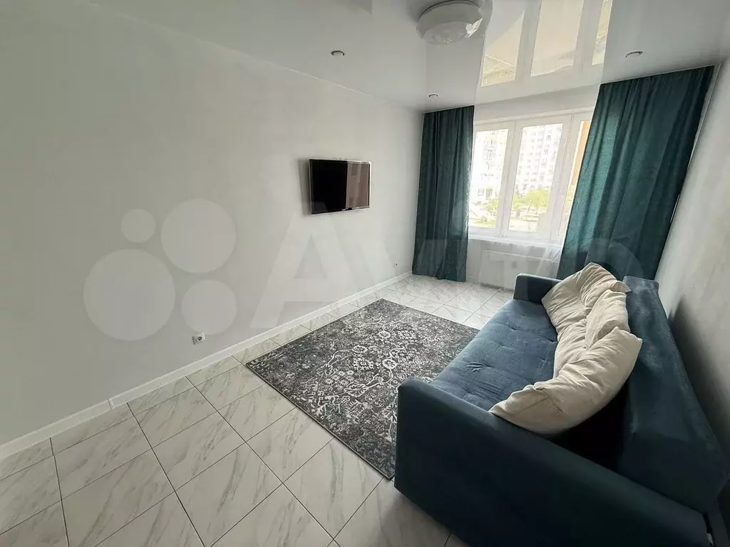 1-к. квартира, 40 м, 3/18 эт. - Фото 0