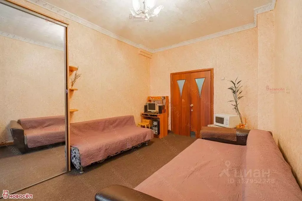2-к кв. Свердловская область, Екатеринбург ул. Стачек, 19А (61.0 м) - Фото 1