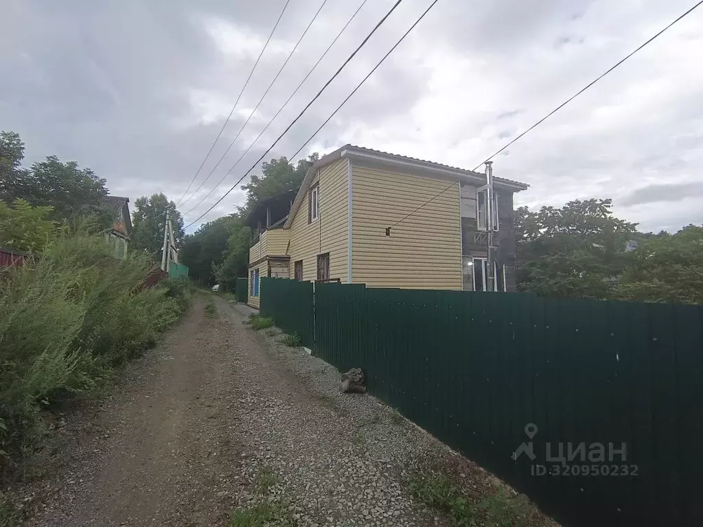 Дом в Приморский край, Владивостокский городской округ, пос. Трудовое ... - Фото 1