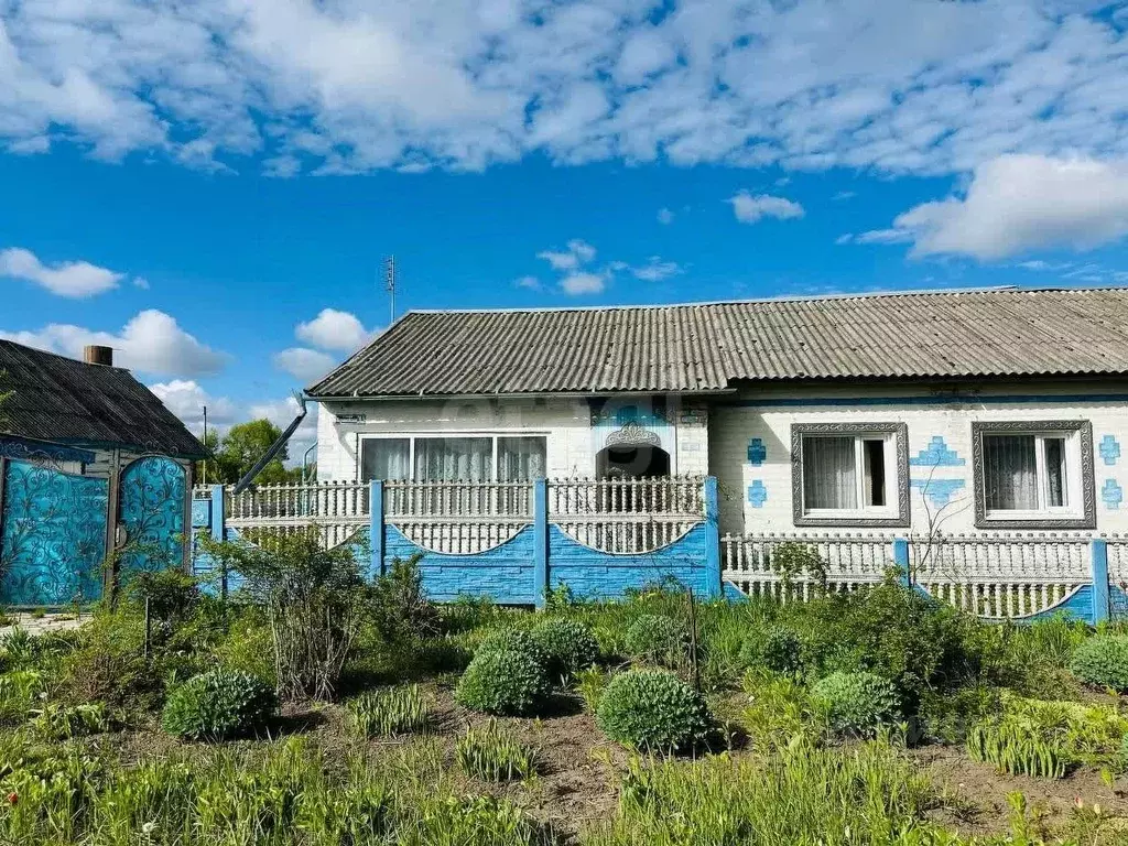 Дом в Брянская область, Стародубский муниципальный округ, с. Пантусов  ... - Фото 0