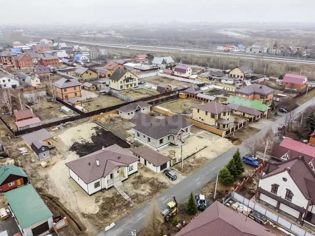 Дом в Тюменская область, Тюмень Березняковский мкр, ул. Петра Потапова ... - Фото 1
