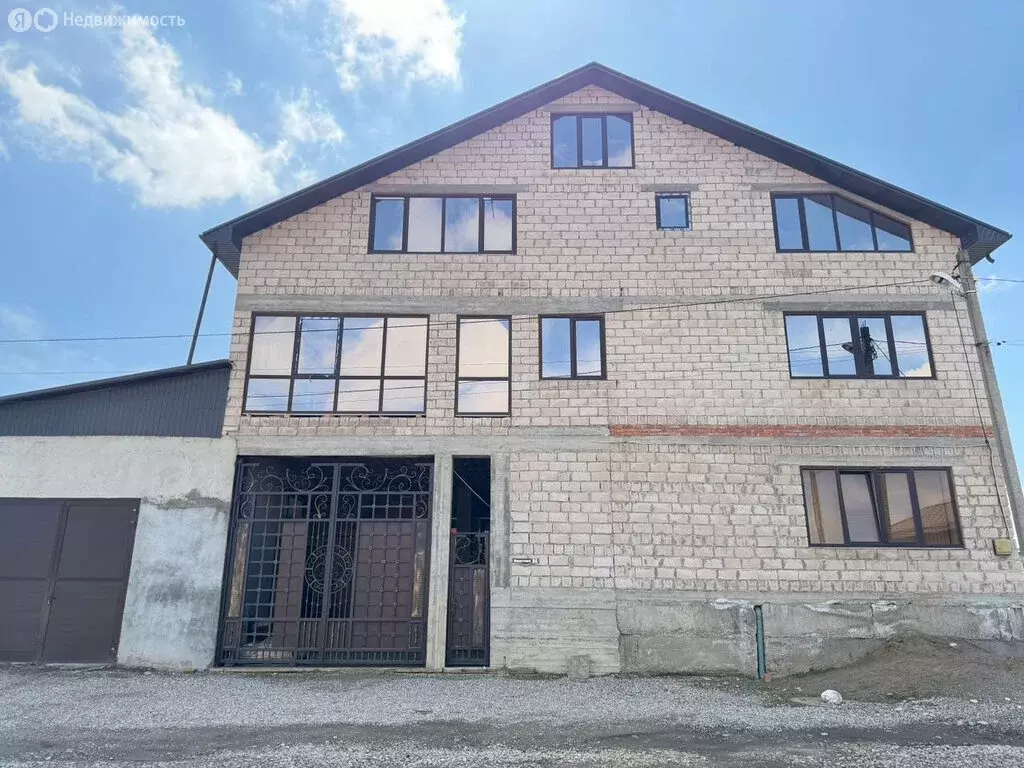 Дом в Баксан, Центр (700 м) - Фото 1