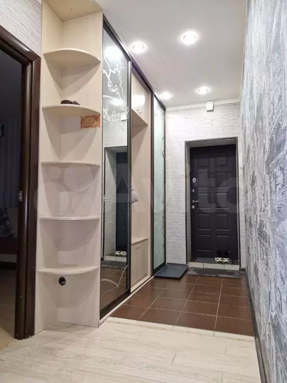 2-к. квартира, 50 м, 1/9 эт. - Фото 1
