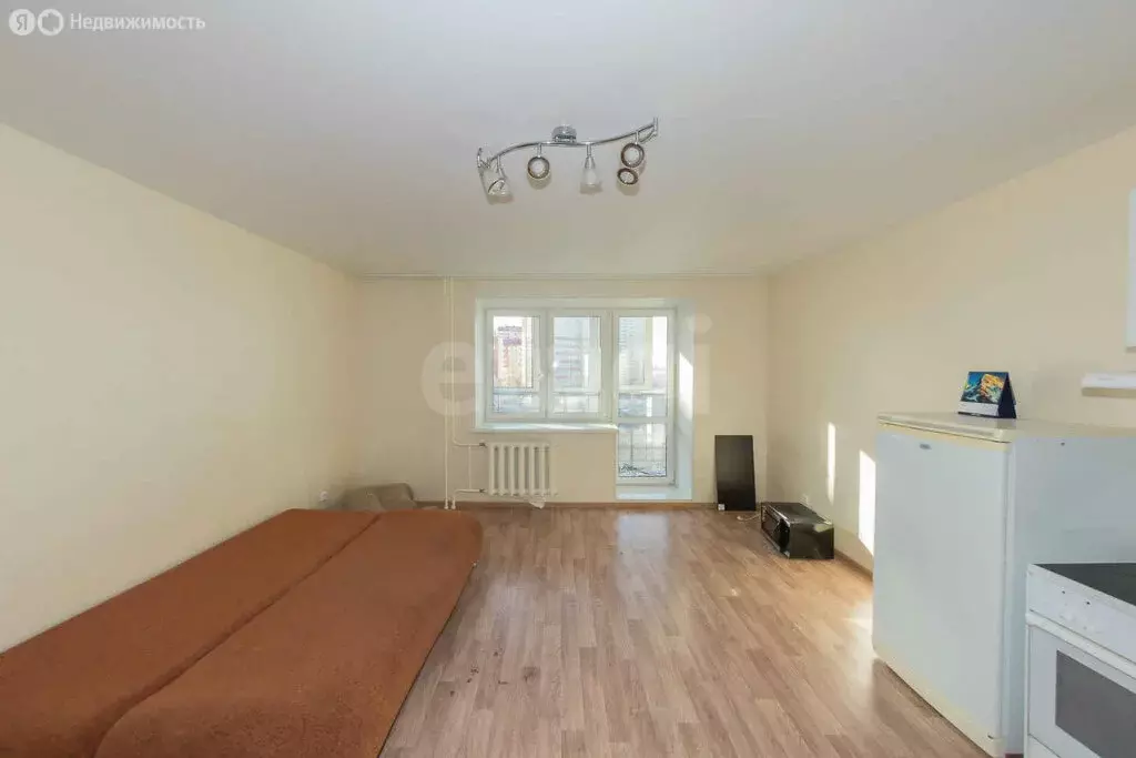 Квартира-студия: Тюмень, Обдорская улица, 1 (30.2 м) - Фото 1