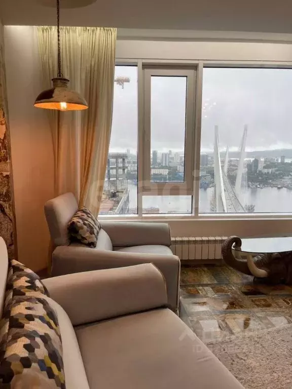 1-к кв. Приморский край, Владивосток Аксаковская ул., 3 (63.3 м) - Фото 0