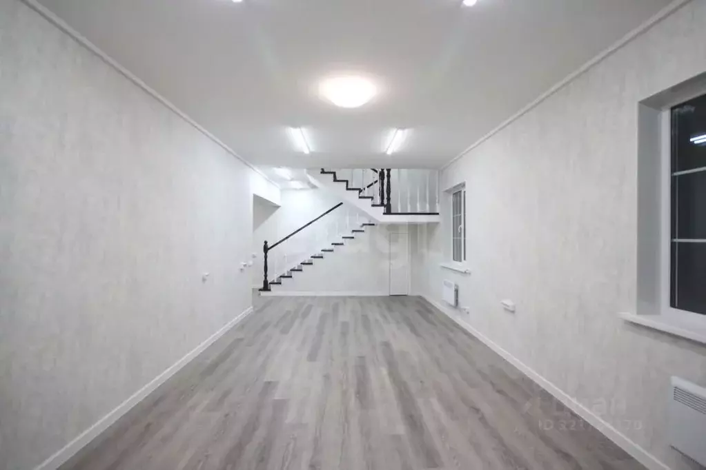 Дом в Ямало-Ненецкий АО, Новый Уренгой Северный Берег ДНТ, 36 (150 м) - Фото 1