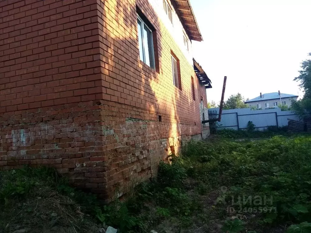 Дом в Пермский край, Оханск ул. Куйбышева, 2 (250 м) - Фото 1