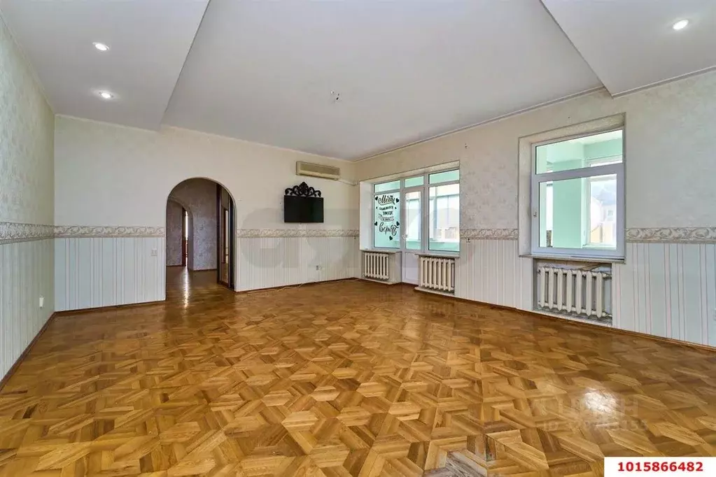 5-к кв. Краснодарский край, Краснодар ул. Гагарина (203.3 м) - Фото 2