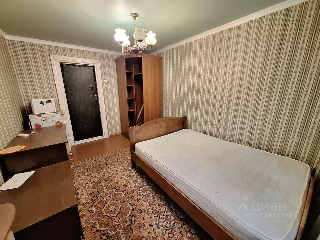Комната Смоленская область, Смоленск ул. Черняховского, 14 (13.0 м) - Фото 0