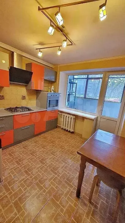 2-к. квартира, 50 м, 2/5 эт. - Фото 1
