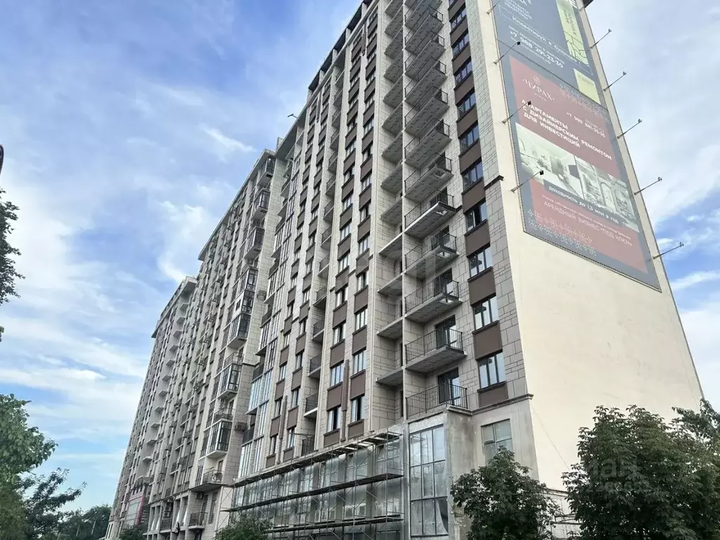 2-к кв. Дагестан, Махачкала ул. Ахмата-Хаджи Кадырова, 128 (70.0 м) - Фото 0