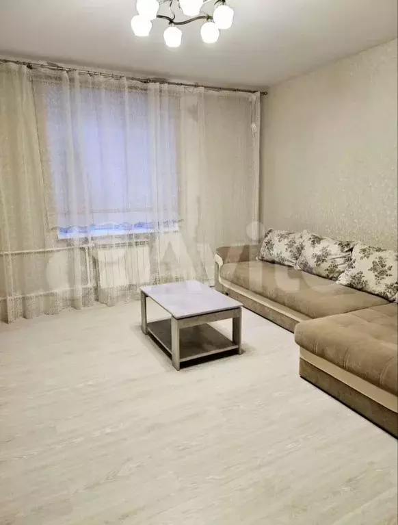 3-к. квартира, 80 м, 3/3 эт. - Фото 0