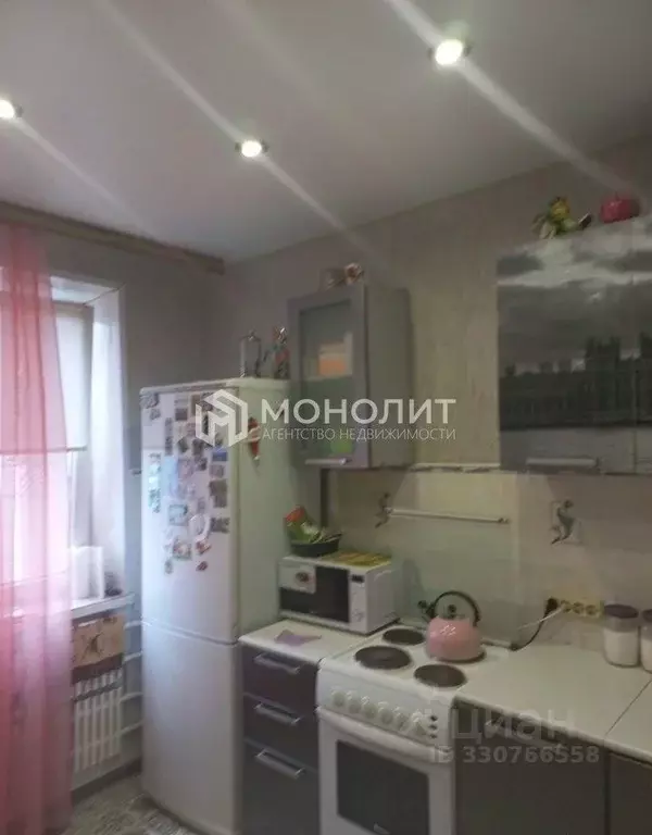 3-к кв. Белгородская область, Старый Оскол Королева мкр, 8 (68.0 м) - Фото 1