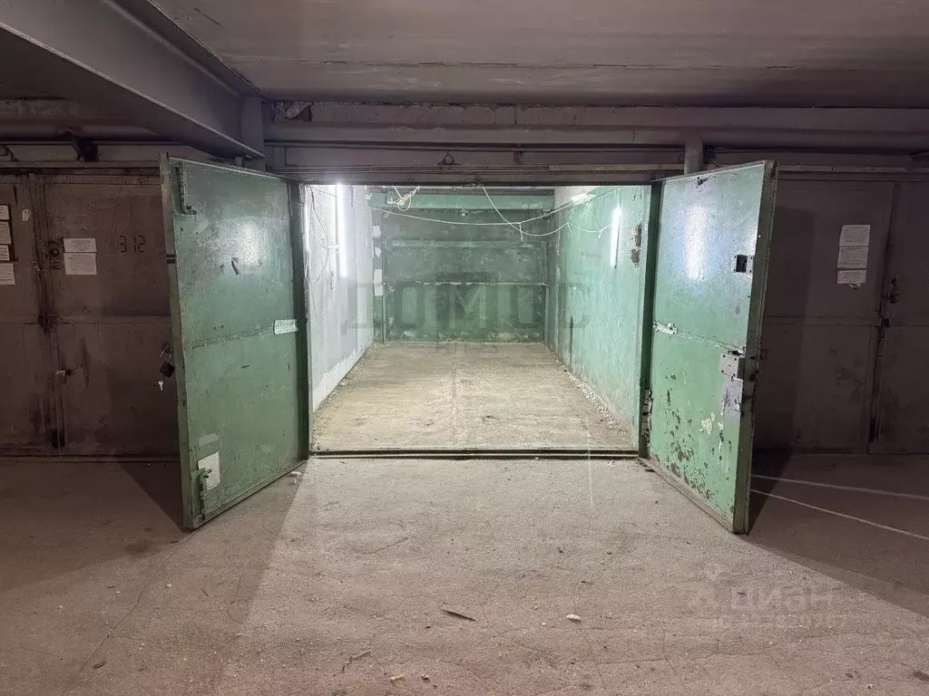 Гараж в Свердловская область, Екатеринбург ул. Готвальда, 9 (18 м) - Фото 1