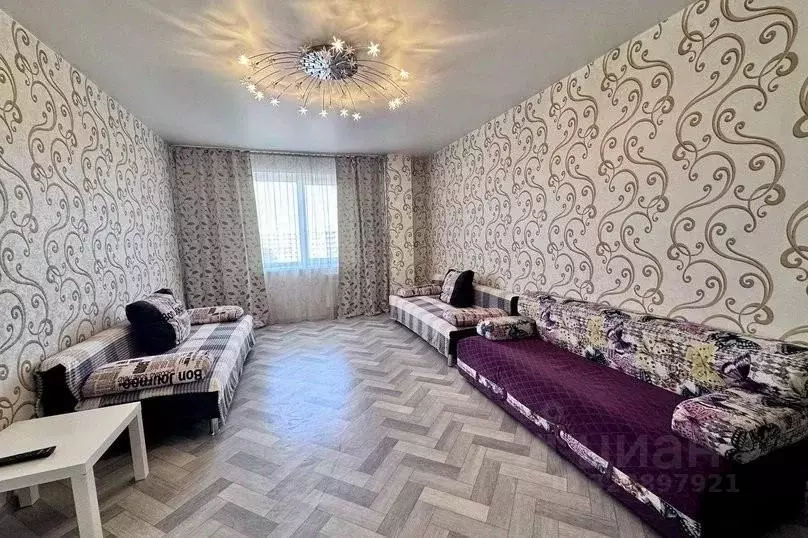 2-к кв. Хакасия, Абакан ул. Кирова, 120А (70.0 м) - Фото 2
