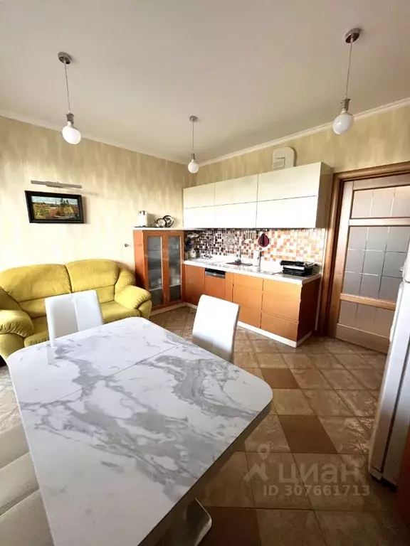 1-к кв. Самарская область, Тольятти Ярославская ул., 10 (56.0 м) - Фото 1