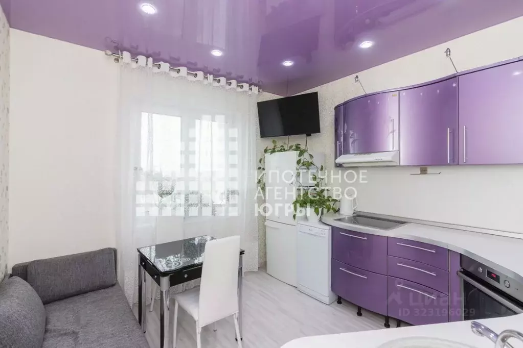 2-к кв. Ханты-Мансийский АО, Ханты-Мансийск ул. Энгельса, 54 (64.5 м) - Фото 1