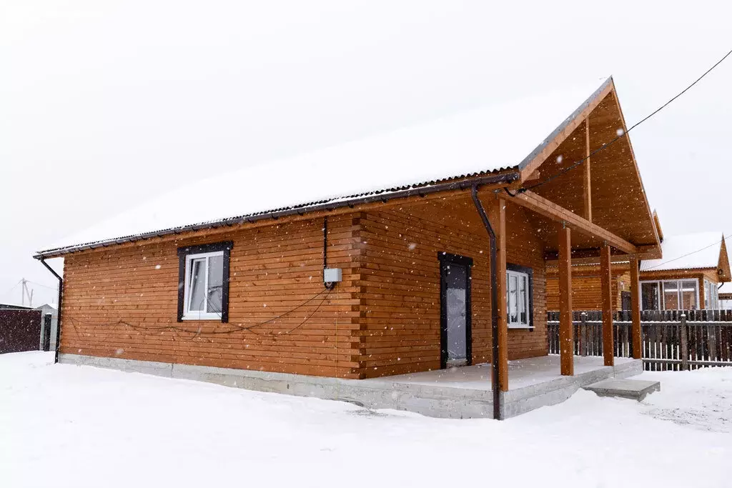 Дом в Баклашинское муниципальное образование, село Введенщина, ... - Фото 1