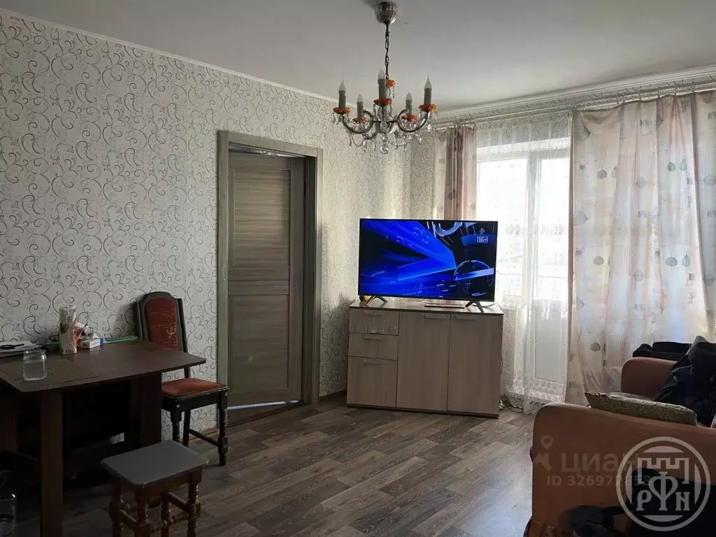 2-к кв. Ленинградская область, Луга просп. Урицкого, 74 (44.5 м) - Фото 1