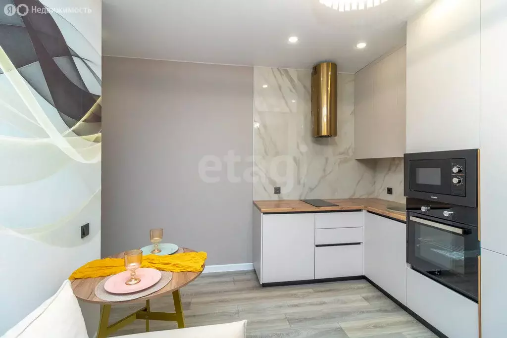 1-комнатная квартира: Тюмень, улица Разведчика Кузнецова, 16 (39 м) - Фото 2