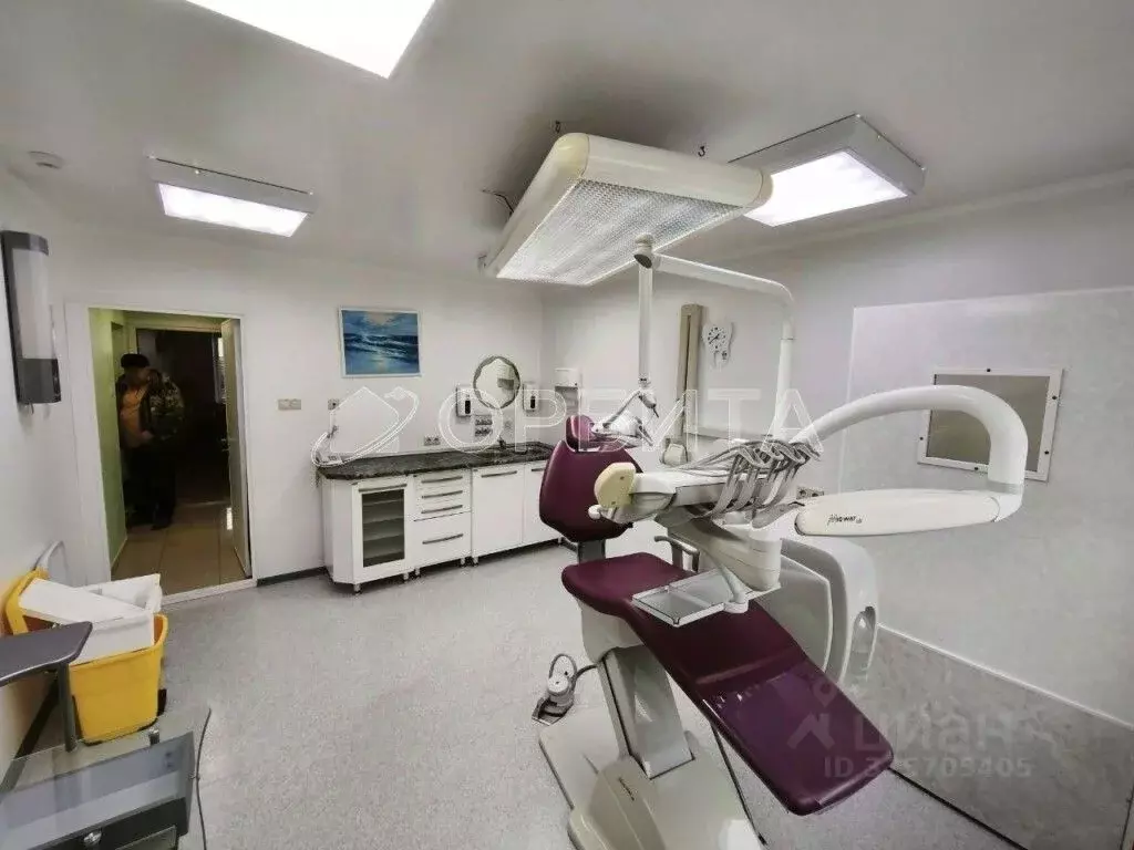 Помещение свободного назначения в Тюменская область, Тюмень 6-й мкр, ... - Фото 1