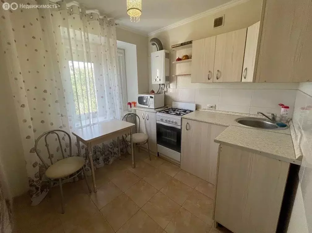 1-комнатная квартира: Каменск-Шахтинский, улица Гагарина, 81 (31 м) - Фото 1
