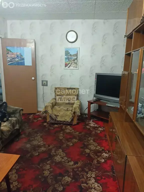 4-комнатная квартира: Киров, микрорайон Радужный, улица Конституции, ... - Фото 1