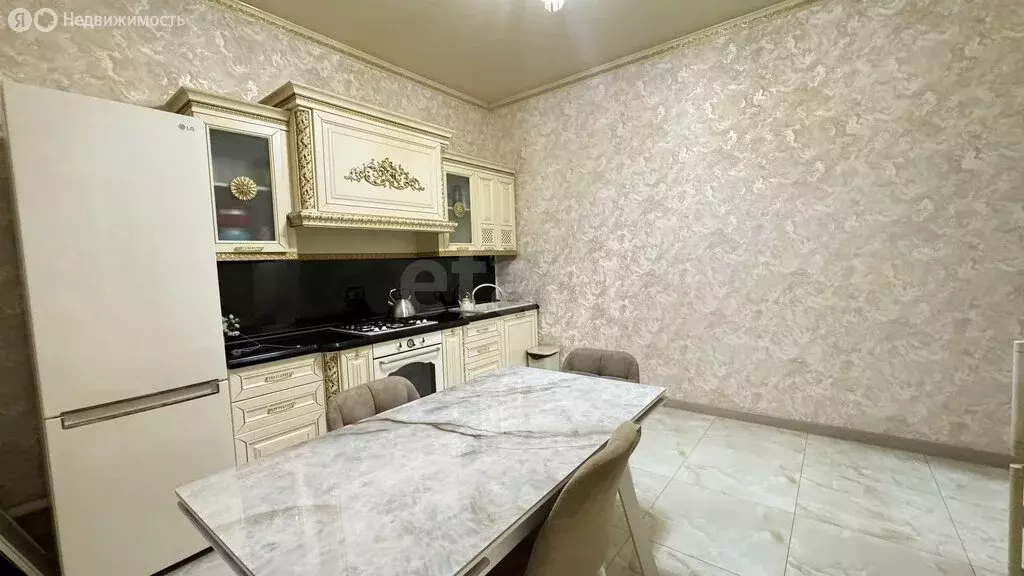 Дом в Назрань, улица Магомета Сосланбековича Буражева (160 м) - Фото 0