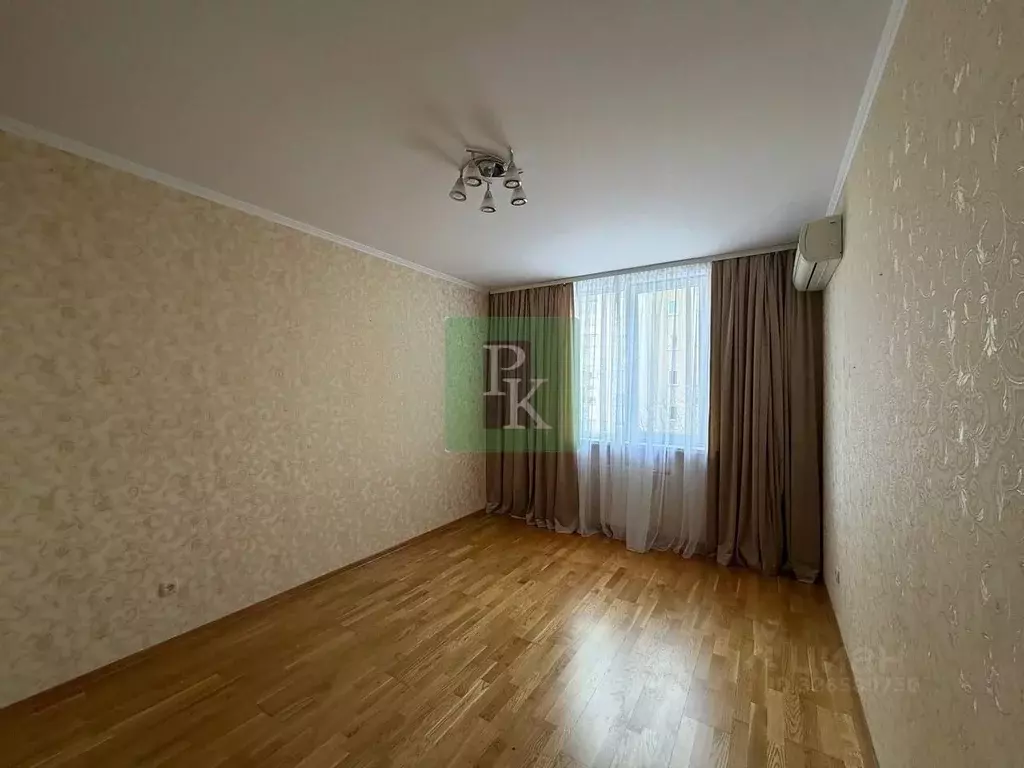 2-к кв. Крым, Симферополь ул. Тургенева, 23А (80.1 м) - Фото 1