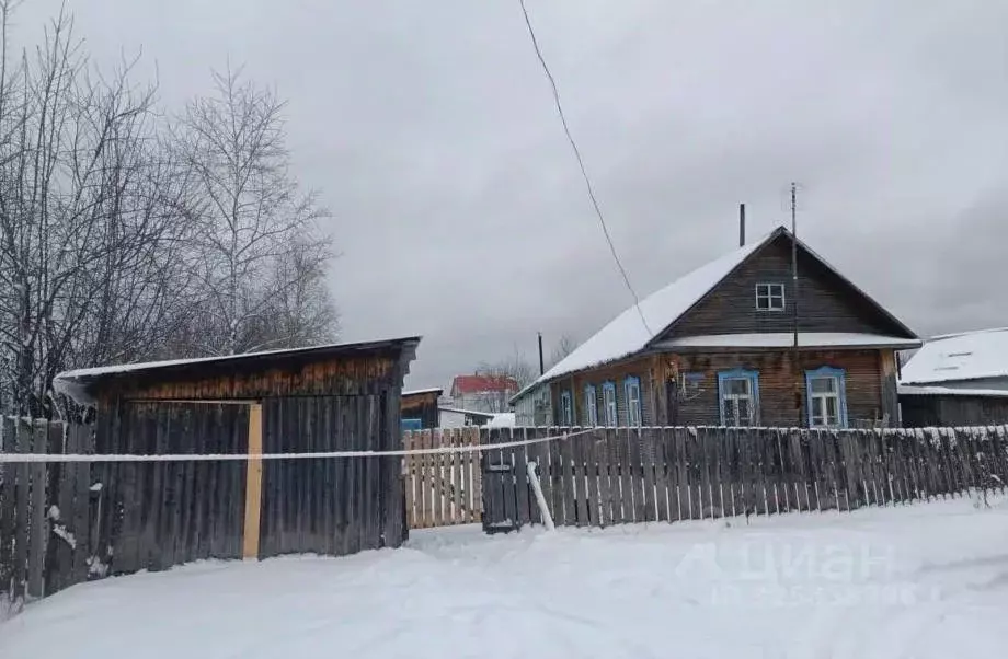Дом в Пермский край, Александровск Яйва пгт, Советская ул., 12 (39 м) - Фото 1