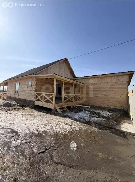 Дом в село Нижний Саянтуй, квартал Вахмистрово, Центральная улица (199 ... - Фото 1