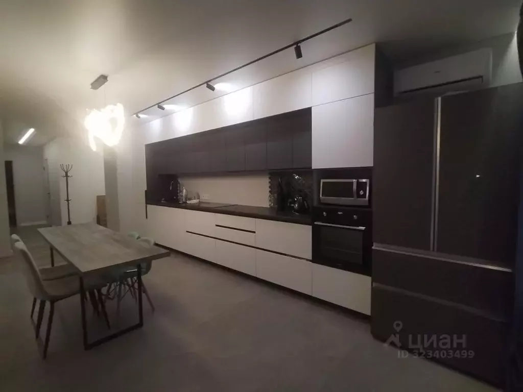 3-к кв. Тюменская область, Тюмень ул. 50 лет Октября, 57Бк2 (95.0 м) - Фото 2