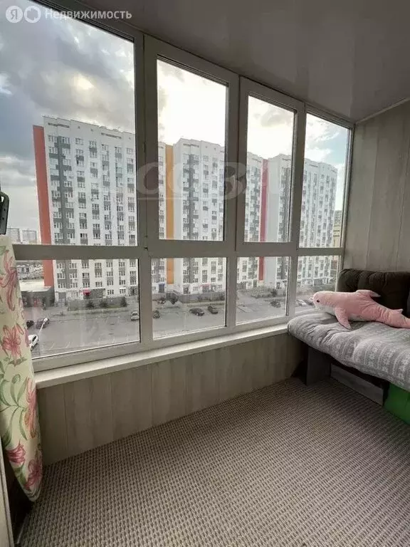 1-комнатная квартира: Тюмень, улица Василия Подшибякина, 19 (36.7 м) - Фото 1