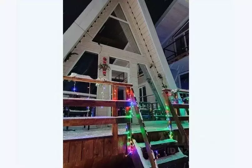 Дом в Карачаево-Черкесия, Зеленчукский район, с. Архыз ул. Курджиева, ... - Фото 1