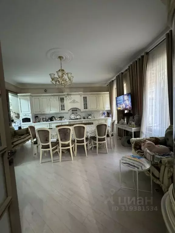 Дом в Дагестан, Махачкала Батырая ул., 37 (250 м) - Фото 1