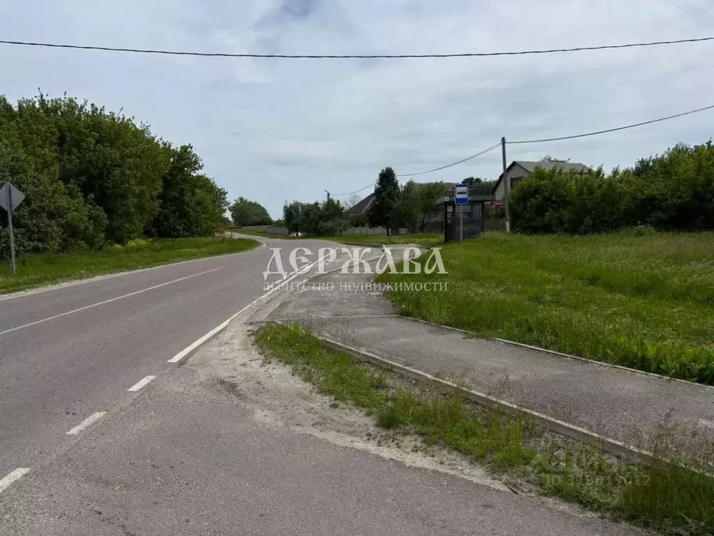 Участок в Белгородская область, Старооскольский городской округ, с. ... - Фото 0