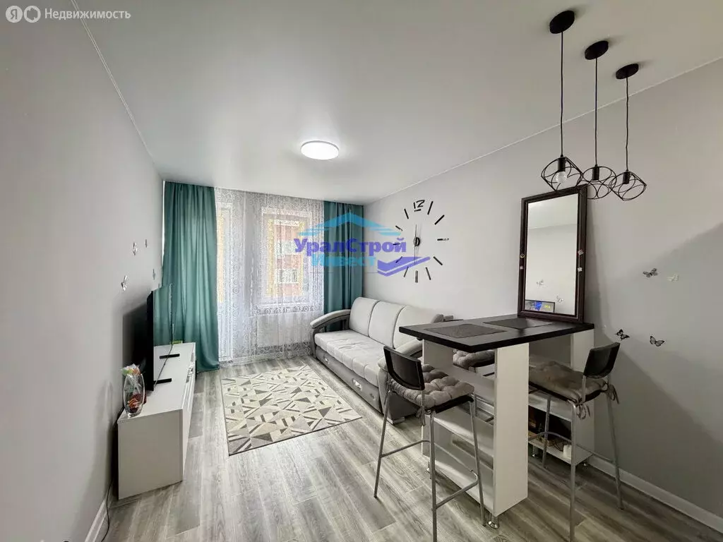 2-комнатная квартира: Октябрьский, 38-й микрорайон, 6 (42 м) - Фото 1