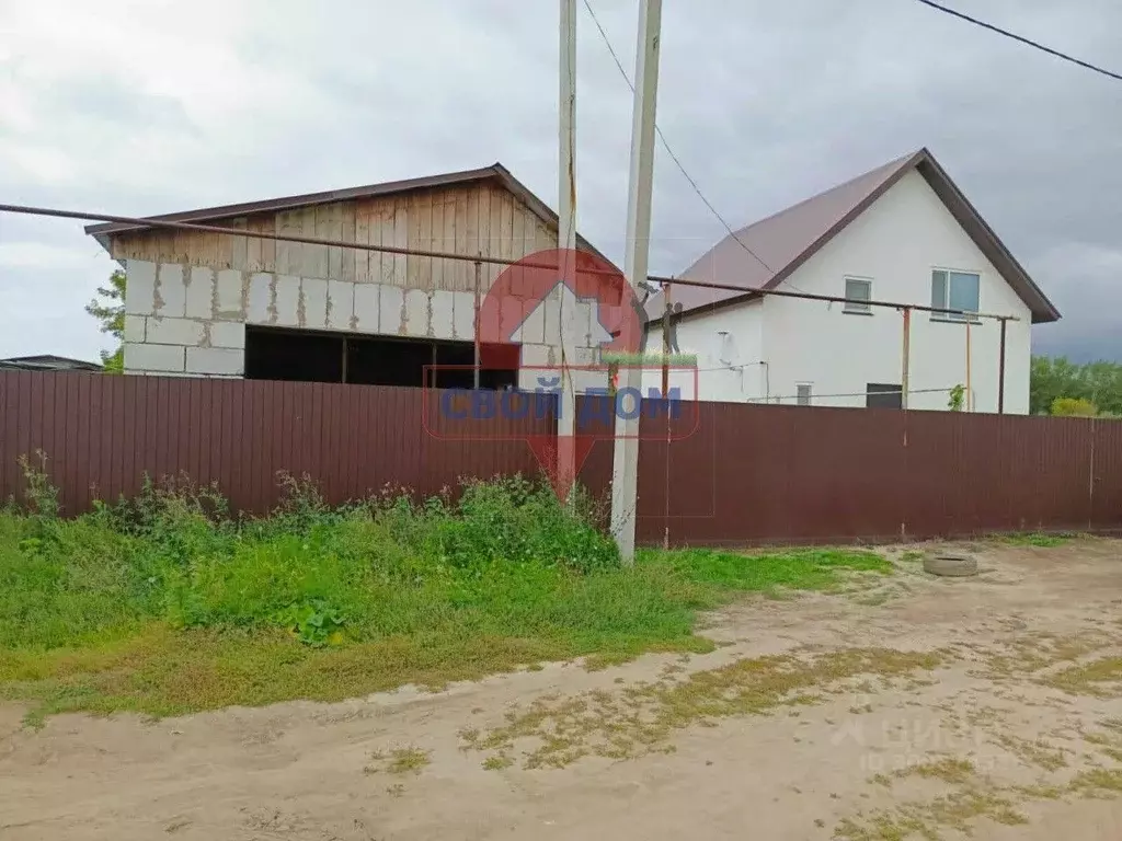 Дом в Оренбургская область, Новоорский район, Кумакский сельсовет, с. ... - Фото 1